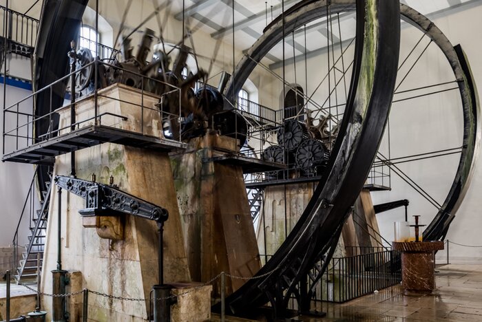 große Wasserräder in der Alten Saline