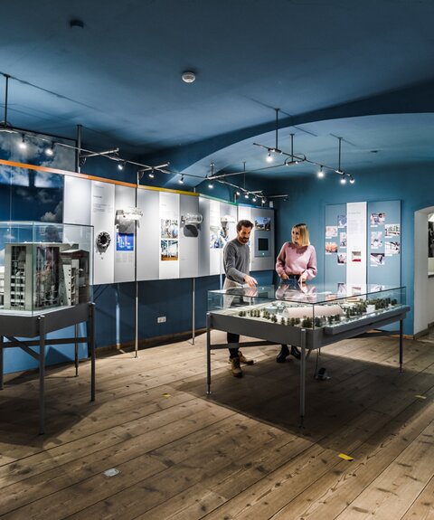 Interested guests in the salt museum of the old salt works