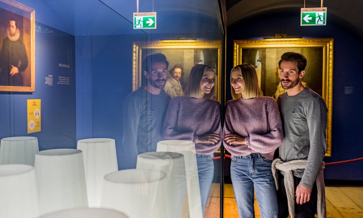 Guests standing in front of the reflection in the Salt Museum 